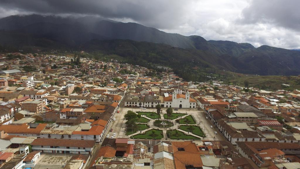 Buenas Noches Hostal Chachapoyas Exterior foto